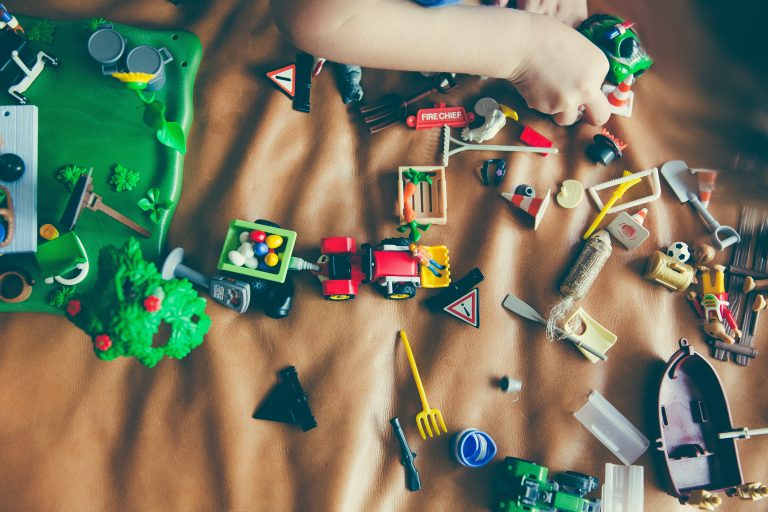 age appropriate toys-skola toys