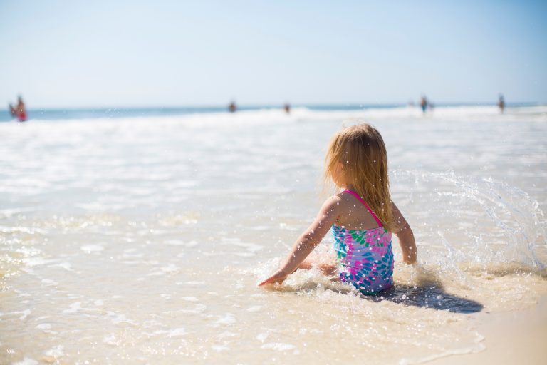 baby -girl-on-the-beach-best sunscreen for babies