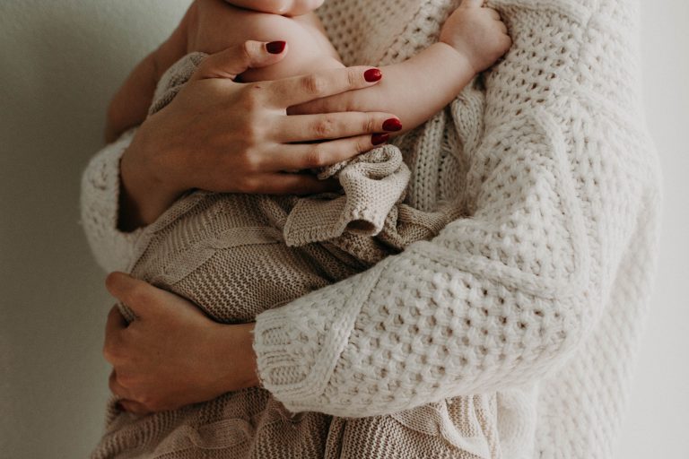 stranger anxiety in toddlers
